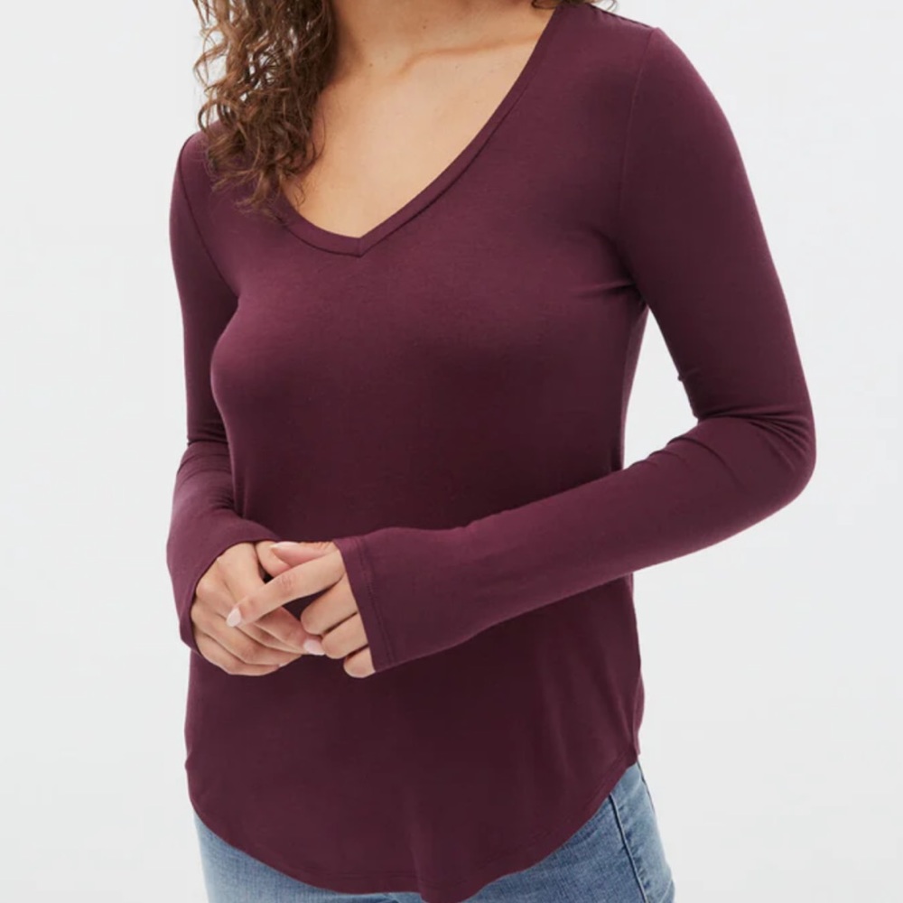 Aeropostale NWOT Seriously Soft V Neck Long Sleeve size Small